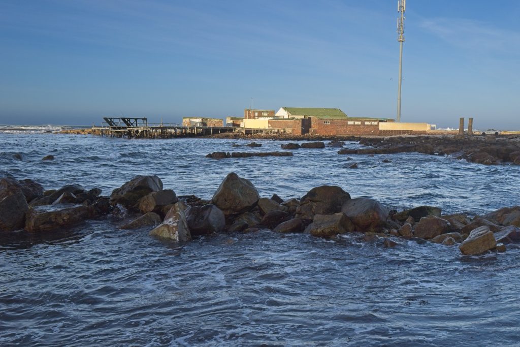 Taking and processing interesting* seascapes